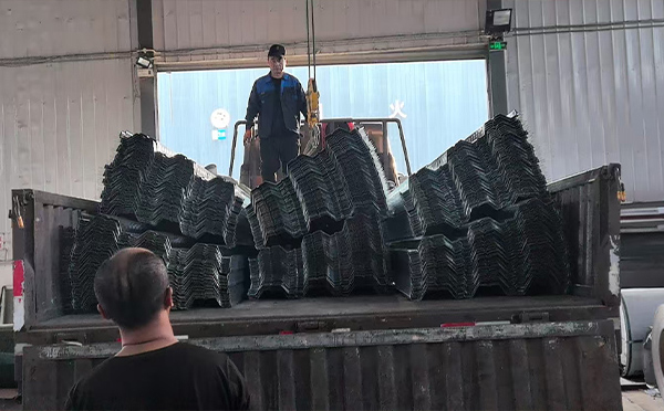 9月工程旺季,海晏楼承板供应如何保障? 9月工程旺季,海晏楼承板供应如何保障?