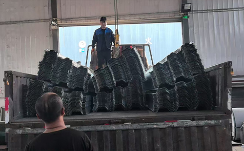 闭口楼承板耐火时限实测：大跨度怎样选海晏楼承板