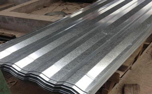 集装箱板翻新除锈流程：旧箱改民宿怎样选海晏集装箱板